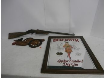 Beefeater Mirrored Back London Distilled Dry Gin Framed Sign, Metal Sexton USA Wall Plaque Of Canon