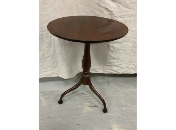 Mahogany 18th Century 3 Legged Stand With Ball And Claw Feet
