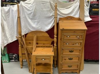 3 Piece Pine Twin Bedroom Set With 4 Poster Bed