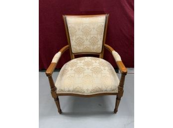 High Quality Accent Arm Chair With Carved Arms