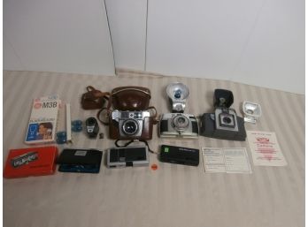 Vintage Camera Photography Lot Including AGFA Made In Germany Camera With Case, ANSCO Lancer With Flash