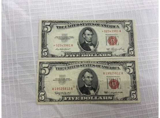 $10 Face Value In 1953 1963 Series $5 Red Seals Including A Star Note