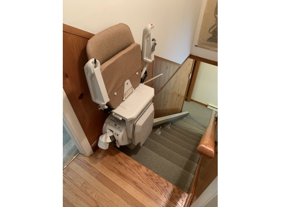 Stanch 13 Step Stairlift