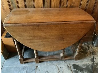 Antique English Drop Leaf Gate Leg Table With Twisted Leg And One Drawer