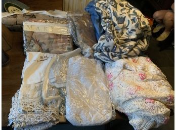 Linen Lot Including A Queen Size Bedspread, King Size Bed Spread, Lace Napkins And A Large Tablecloth
