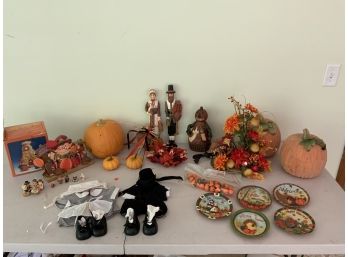 Fall And Thanksgiving Items, Pumpkins, Decoration And Doll Clothes