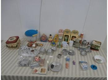 Vintage Toy And Collectiable Lot Including 2 Cabbage Patch Kids Poseable Figures, Sylvester Cat Rattle Toy Etc