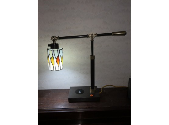 Leaded Glass Table Lamp With Charging Station
