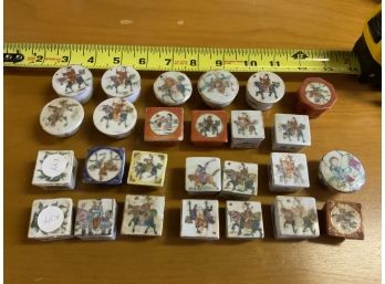 26 Miniature Oriental Porcelain Pill Containers With Covers