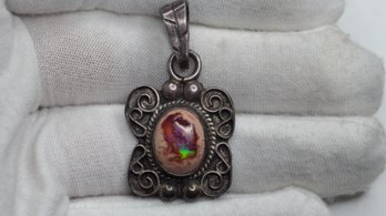 MEXICAN FIRE OPAL SET IN 950 STERLING SILVER PENDANT NECKLACE