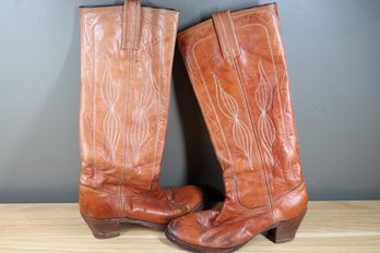 Frye Brown Leather Riding  Boots Size 8, With 2.5in Heel.