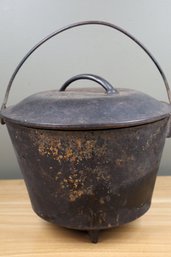 Antique 7' Cast Iron Pot With Lid