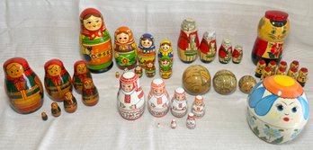 Lot 7 Vintage Russian USSR Matryoska Or Babuska Dolls Nesting Dolls  1 Egg Box