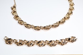 Trifari Necklace And Bracelet Gold Tone Costume Jewelry Set