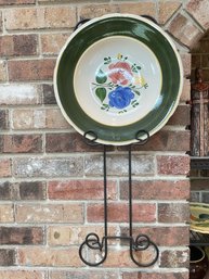 WROUGHT IRON PLATE RACK W/ DECORATIVE PLATE
