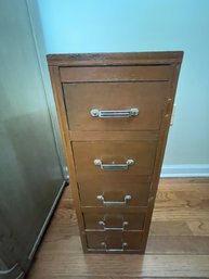 SMALL WOODEN ANTIQUE 4 DRAWER CABINET