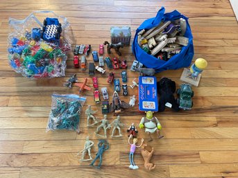 TOY LOT WOODEN TRAIN TRACKS, TOY CARS, ARMY MEN