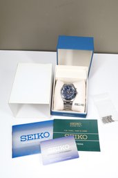 Seiko Men's SMY155 Blue Dial Steel  Kinetic Watch 5M83-0AB0 With Extra Links In Working Condition