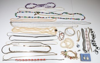 Lot Of Costume Jewelry Necklaces Bracelets Earrings