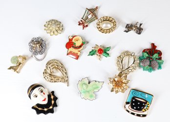 Lot - Costume Jewelry Brooches / Pins Christmas Holidays Vintage