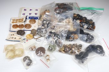 Large Lot Of Vintage Sewing Buttons Clothing Buttons