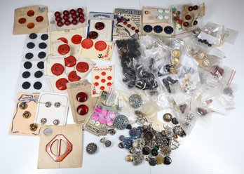 Large Lot Of Vintage Sewing Buttons Clothing Buttons