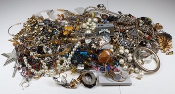 Large Lot Of Costume Jewelry - Necklaces, Bracelets, Rings, Earrings, Brooches