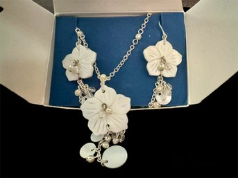 Carved Shell Necklace And Earring Set #1008