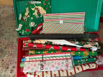 Misc Christmas Wrapping Paper  With Tote 2 Of 2