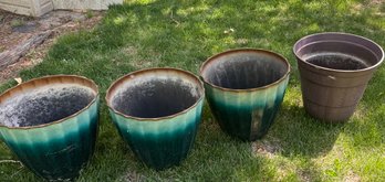 4 Large Outdoor Pots
