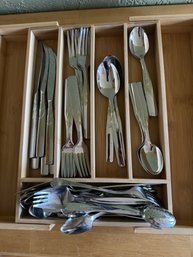 Silverware Tray ( Expandable) With Silverware
