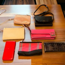 7 Womens Handbags/wallets