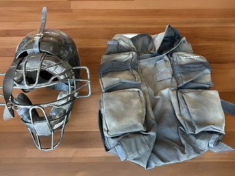 Catchers Mask/ Equipment