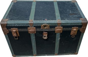 Old Vintage Trunk 1 Of 3 In Sale