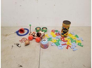 Lot Of 7 Vintage Toys, Pull Dog, Noise Maker, Letter & Numbers, Footsee, Kittie In The Kegs, Whistle, Top