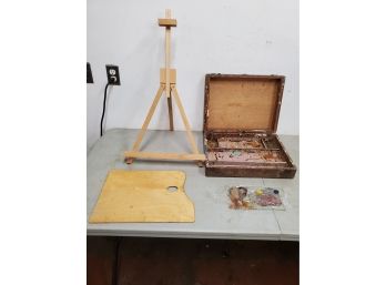 Lot Of Vintage Painting Accessories, Easel, Wooden Palette, 2 Glass Palettes, & Carrying Case