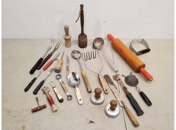 Lot Of 24 Vintage Kitchen Utensils