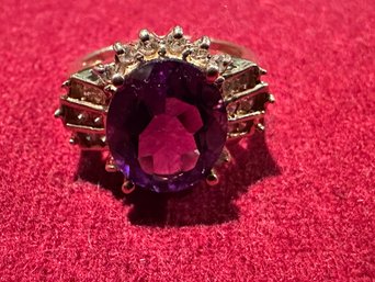14K YELLOW GOLD AMETHYST AND DIAMOND RING SIZE 7