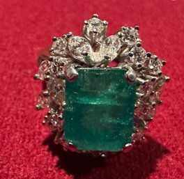 14K WHITE GOLD EMERALD AND ROUND AND MARQUISE DIAMOND CLUSTER RING, SIZE 6.25