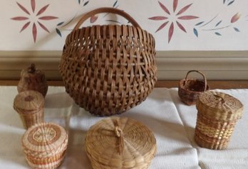 GROUP OF SMALL SWEET GRASS BASKETS