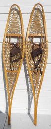 PAIR OF VINTAGE PICKERAL SNOWSHOES