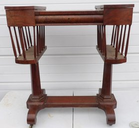 CLASSICAL EMPIRE MAHOGANY LADY'S SEWING DESK