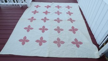 STYLIZED TOBACCO LEAF APPLIQUE  QUILT