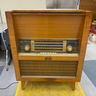 Vintage RCA International Radio And Turntable