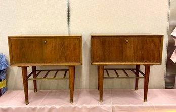 Pair Mid Century Modern Night Stand End Tables