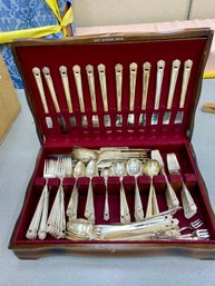 Huge Set Over 125 Pieces Matching Silver Plate Flatware Rogers Bros Eternally Yours Pattern