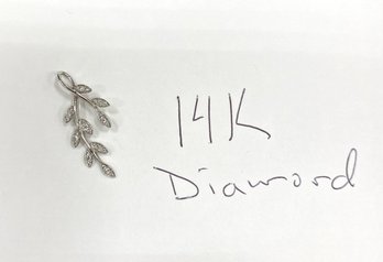 14K White Gold Diamond Pendant