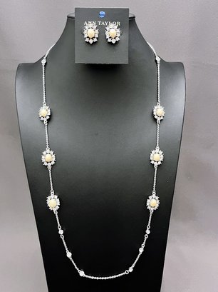 Ann Taylor NWT Rhinestone And Pearl Flower Necklace With Matching Earrings Retail $100