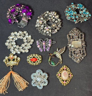 Lot Of Vintage Costume Jewelry Brooches/pins