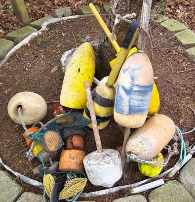 Lot Of Maine Lobster Trap Styrofoam Buoy And Floats